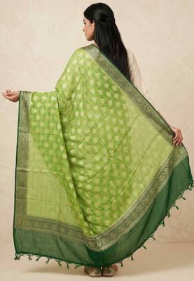 Banarasi pure chiffon silk dupatta in dual contrast shade with zari work 2