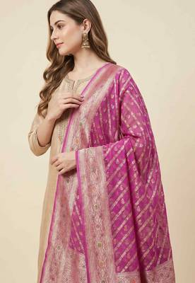 Banarasi pure khaddi georgette silk dupatta in pink colour with minakari work 4
