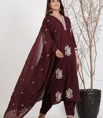 Maroon silk blend embroidered kurta set