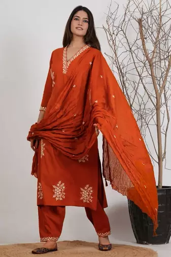 Orange silk blend embroidered kurta set