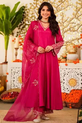 Hot pink chanderi embroidered kurta set