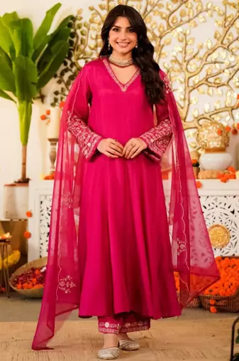 Hot pink chanderi embroidered kurta set
