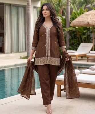 Brown silk blend embroidered kurta set 1