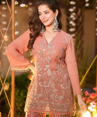 Peach silk blend embroidered kurta set 3