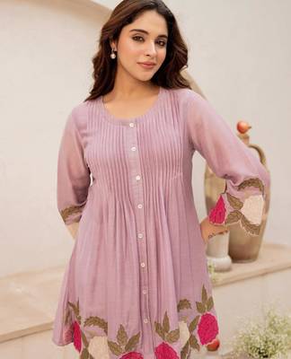 Lavender chanderi embroidered kurta set 1