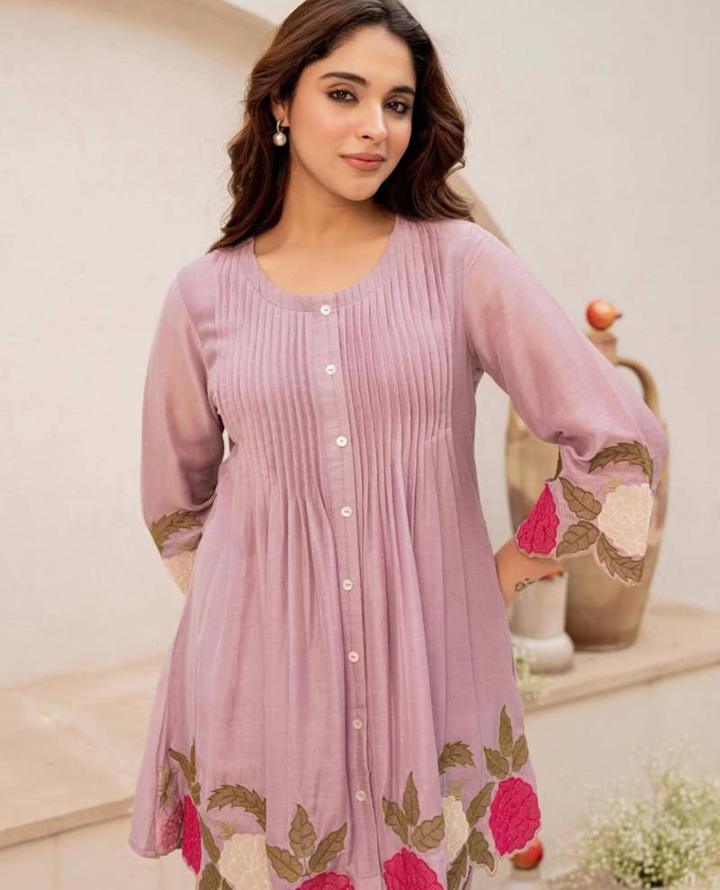 Lavender chanderi embroidered kurta set