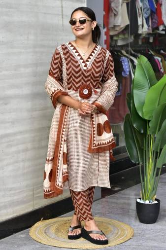 Beige cotton silk printed kurta set
