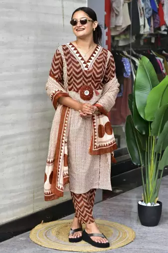 Beige cotton silk printed kurta set