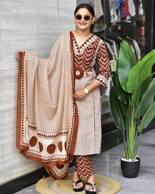 Beige cotton silk printed kurta set 2