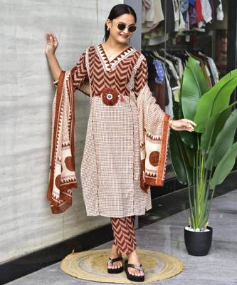 Beige cotton silk printed kurta set 3