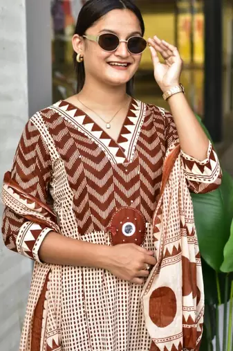 Beige cotton silk printed kurta set