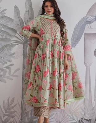 Green cotton silk hand embroidery kurta set 1