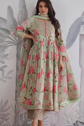 Green cotton silk hand embroidery kurta set