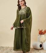Green silk blend embroidered kurta set