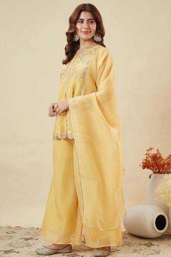 Yellow silk blend embroidered kurta set