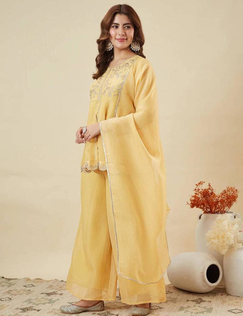 Yellow silk blend embroidered kurta set