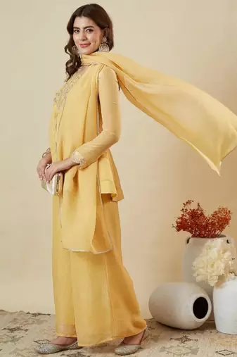 Yellow silk blend embroidered kurta set