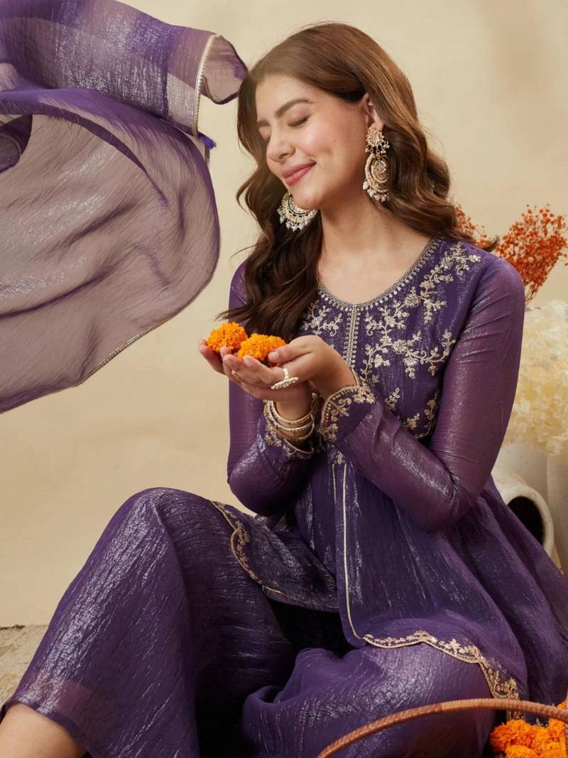 Purple silk blend embroidered kurta set