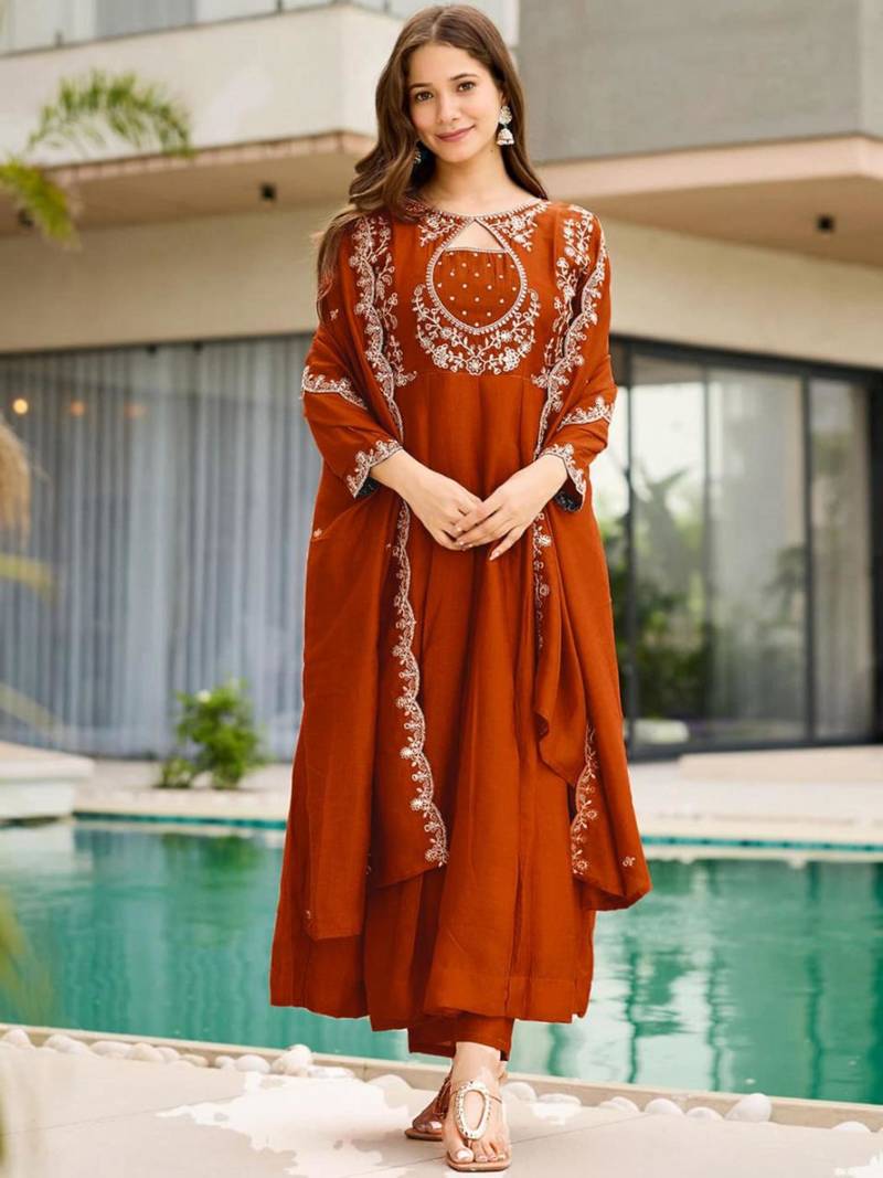 Orange silk blend embroidered kurta set