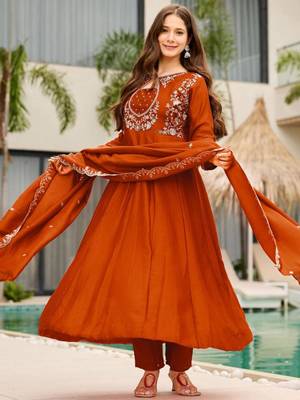 Orange silk blend embroidered kurta set 2