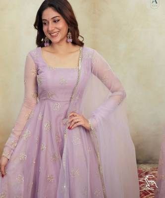 Lavender organza embroidered anarkali set 2