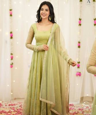 Green organza embroidered anarkali set 1