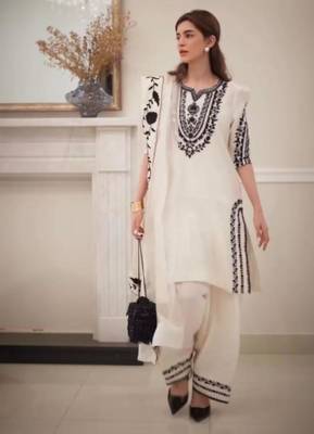 White crepe embroidered kurta set 1