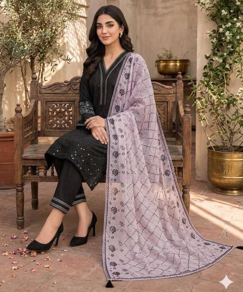 Black silk blend embroidered kurta set