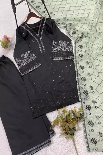 Black silk blend embroidered kurta set