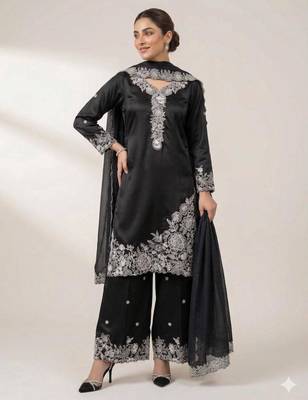Black crepe embroidered palazzo set 1
