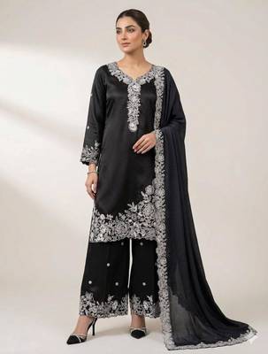 Black crepe embroidered palazzo set 3