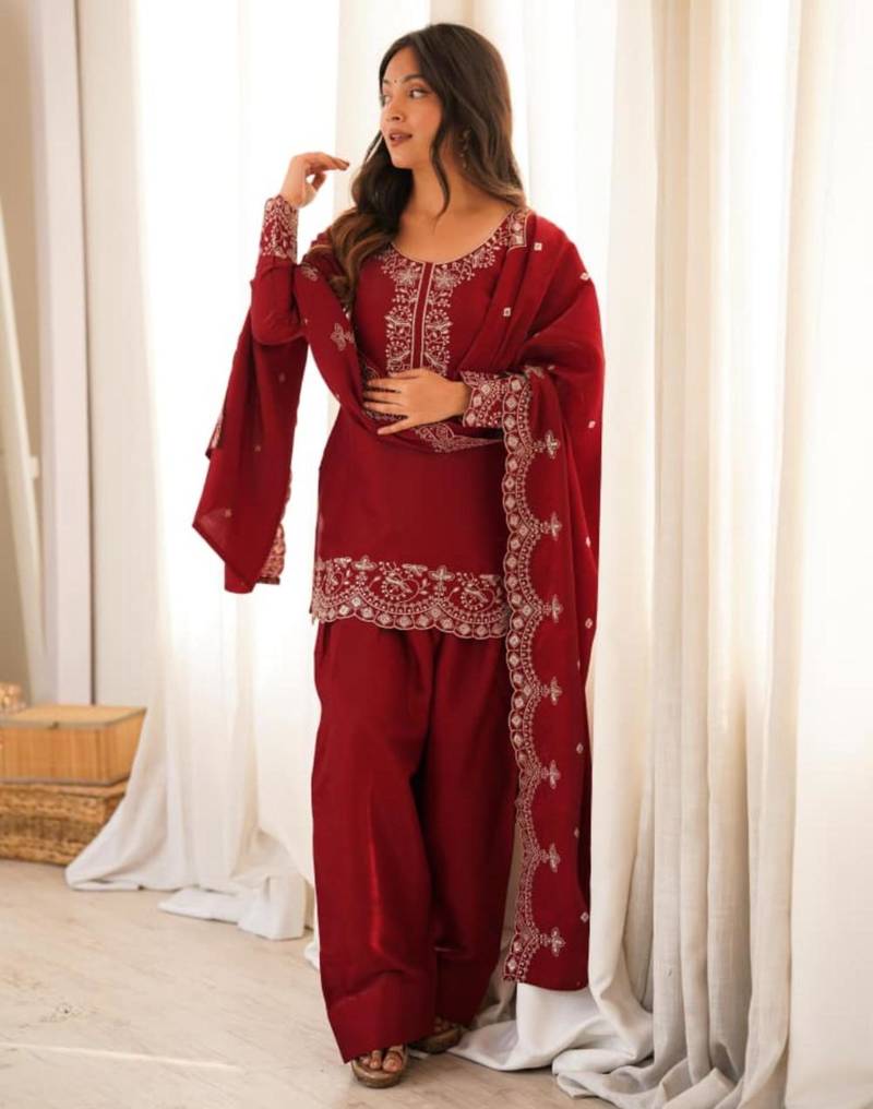 Red silk blend embroidered farshi salwar set