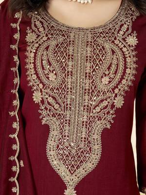 Maroon vichitra embroidered kurti pant set with dupatta 4
