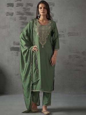 Green vichitra embroidered kurti pant set with dupatta 1