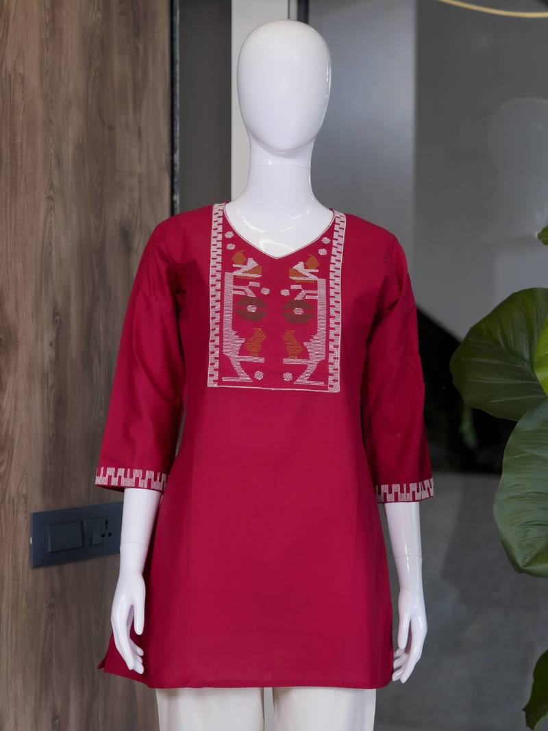 Women's new stylish rani pink embroidered straight kurta with pant set for women