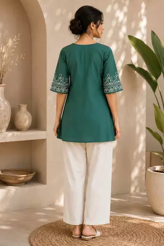 Women's stylish rama ethnic kurti with white pant co-ord set