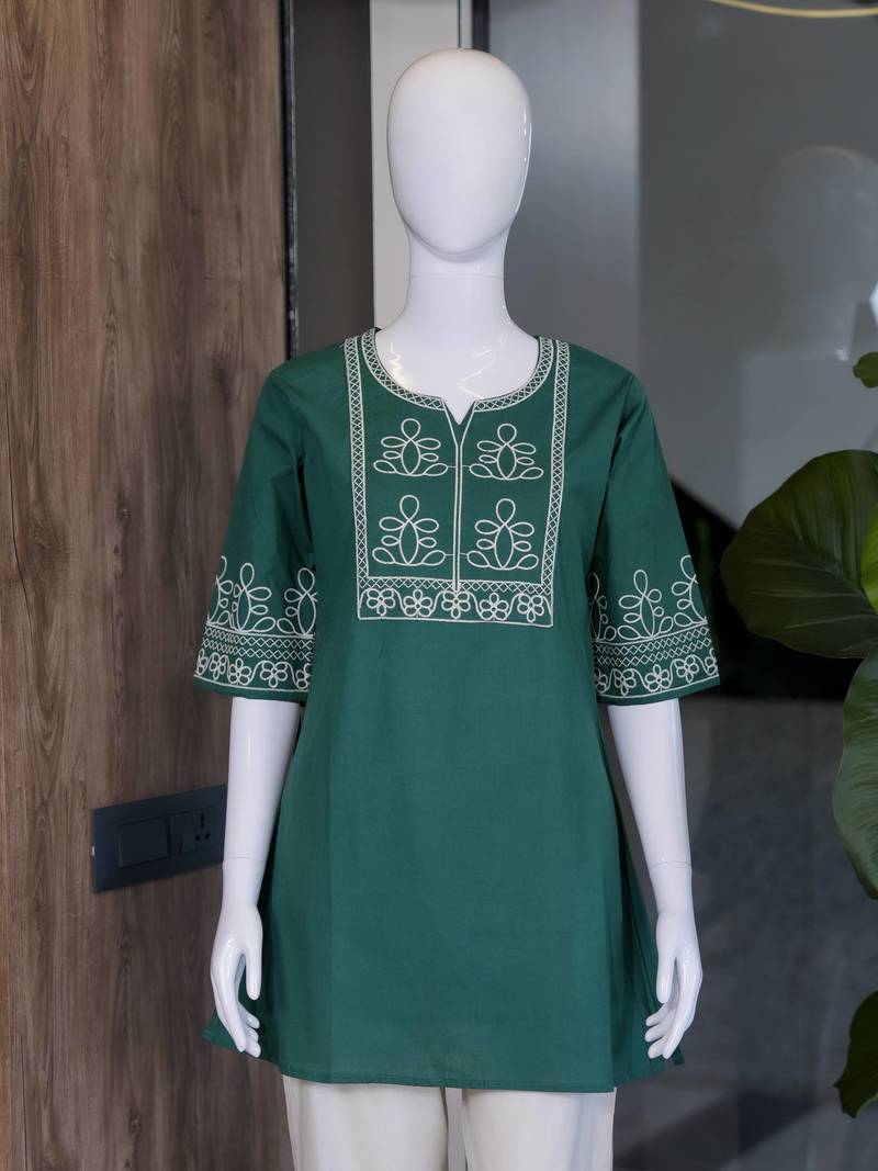 Women's stylish rama ethnic kurti with white pant co-ord set