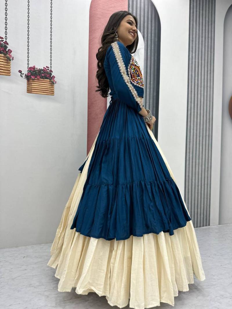 NAVRATRI WEAR BLUE COLOR COTTON LONG FLARED GAMATHI & MIRROR WORK LEHENGA CHOLI FREE SIZE FULL STITCHED.
