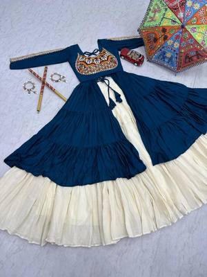 NAVRATRI WEAR BLUE COTTON LONG FLARED GAMATHI & MIRROR WORK LEHENGA CHOLI 5
