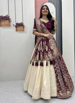 OFF-WHITE-PURPLE SIMAR Lehenga choli 1