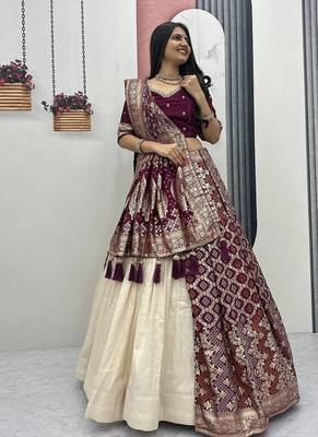 OFF-WHITE-PURPLE SIMAR Lehenga choli 3