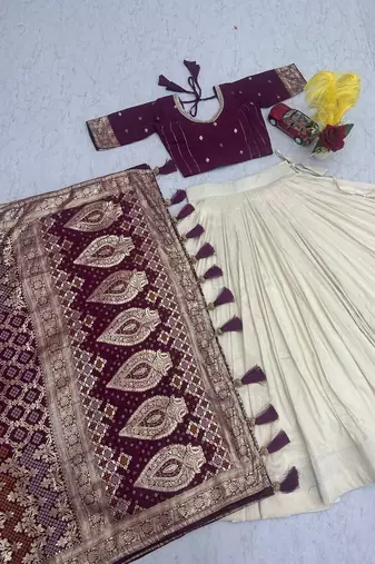OFF-WHITE-PURPLE SIMAR SILK FREE SIZE LEHENGA JACQUARD UN-STITCH BLOUSE JACQUARD SOFT SILK LEHENGA SAREE