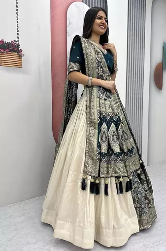 OFF-WHITE-GREEN SIMAR SILK FREE SIZE LEHENGA JACQUARD UN-STITCH BLOUSE JACQUARD SOFT SILK LEHENGA SAREE