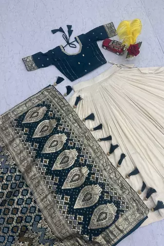 OFF-WHITE-GREEN SIMAR SILK FREE SIZE LEHENGA JACQUARD UN-STITCH BLOUSE JACQUARD SOFT SILK LEHENGA SAREE