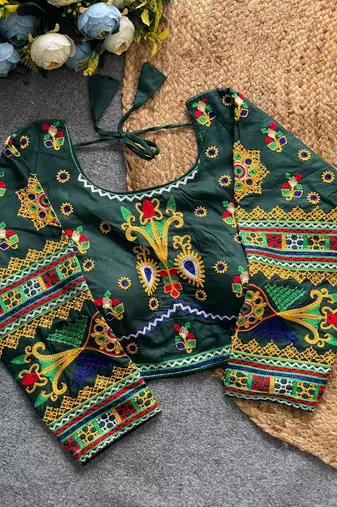 Heavy embroidered gamthi work ready-to-wear navratri blouse