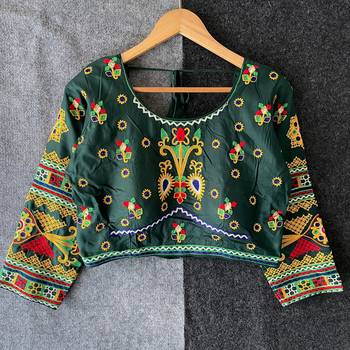 Heavy embroidered gamthi work ready-to-wear navratri blouse 2