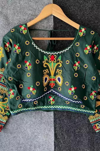 Heavy embroidered gamthi work ready-to-wear navratri blouse