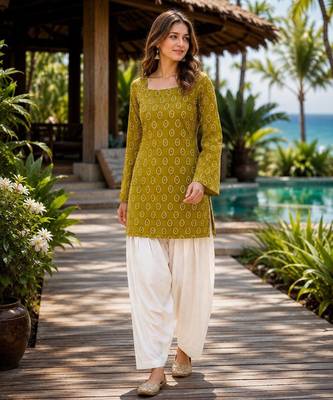 Green cotton readymade suit with digital print 1