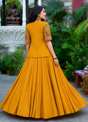 Yellow Silk Zari Sequin Thread Embroidery Work lehenga Choli 5