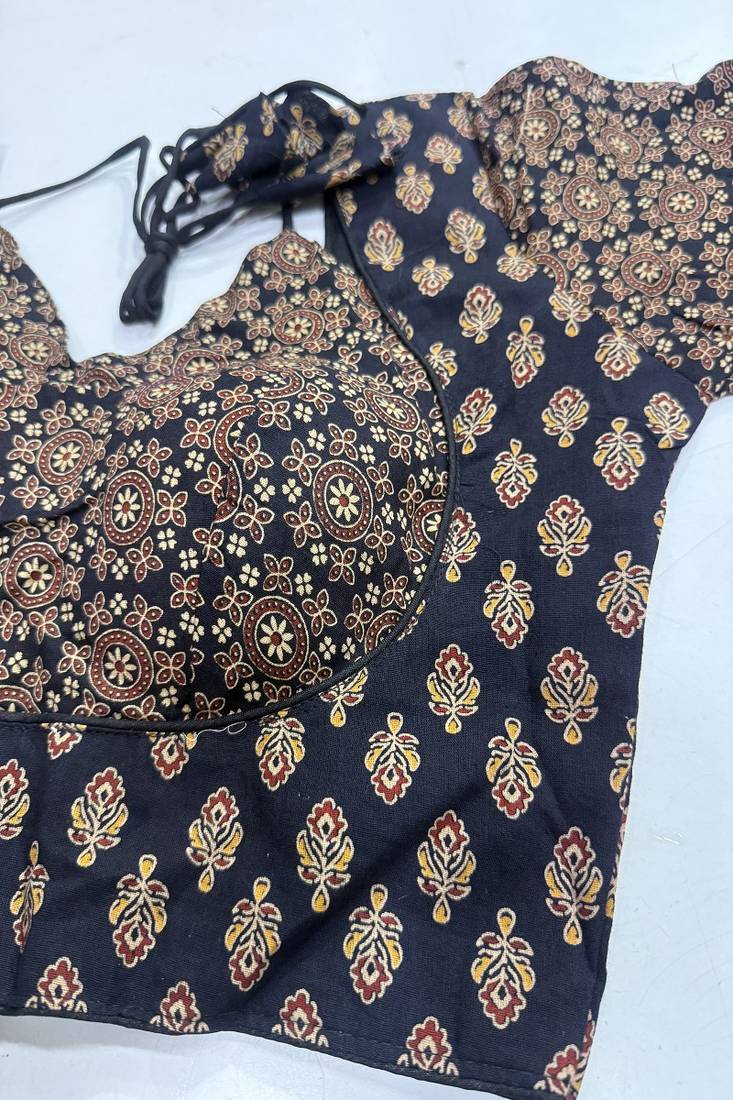 Purple block print sweetheart neck blouse with back tie-up | festive saree top